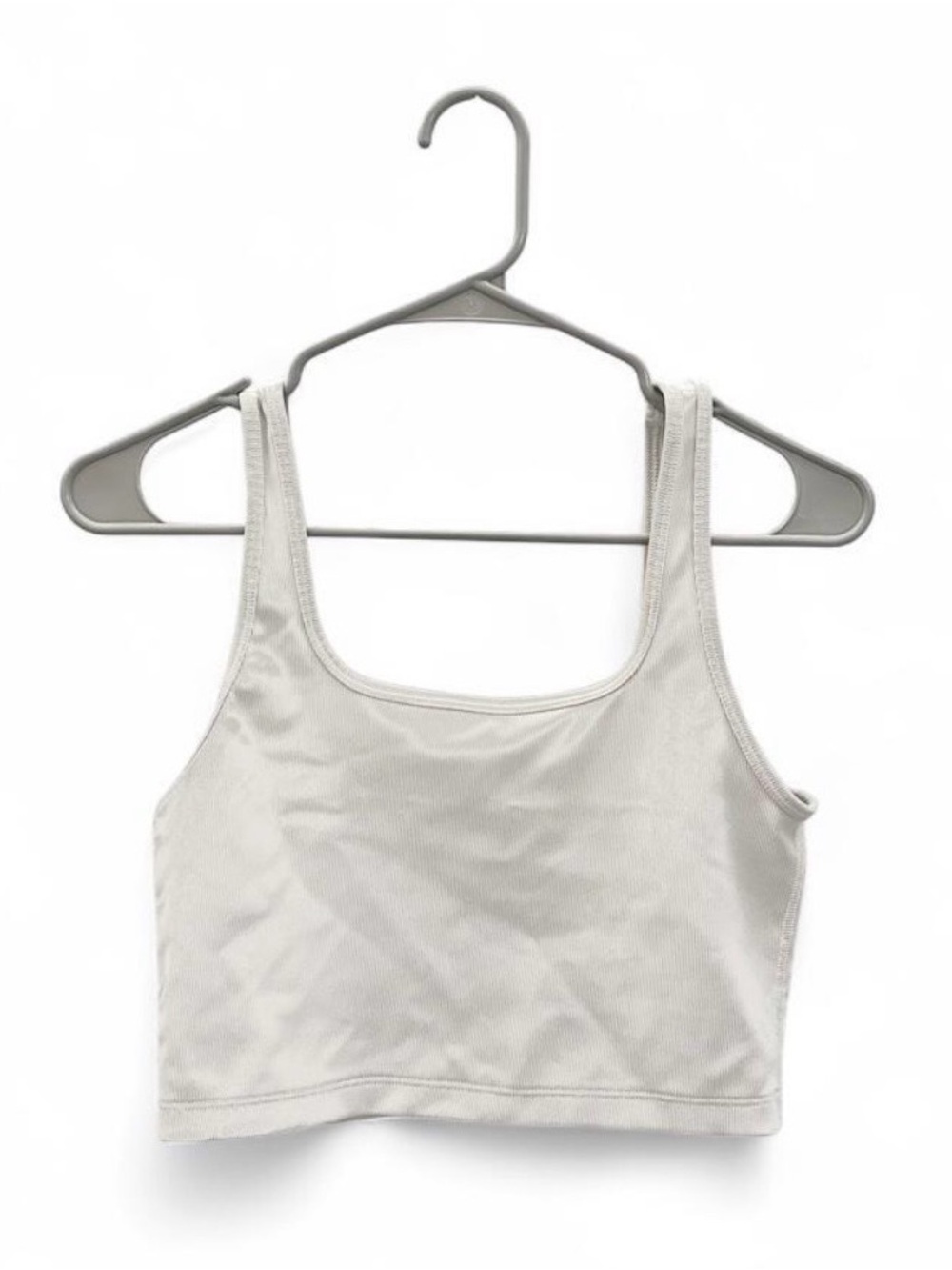 Aritzia medium Women’s White Ribbed Tank Crop Top